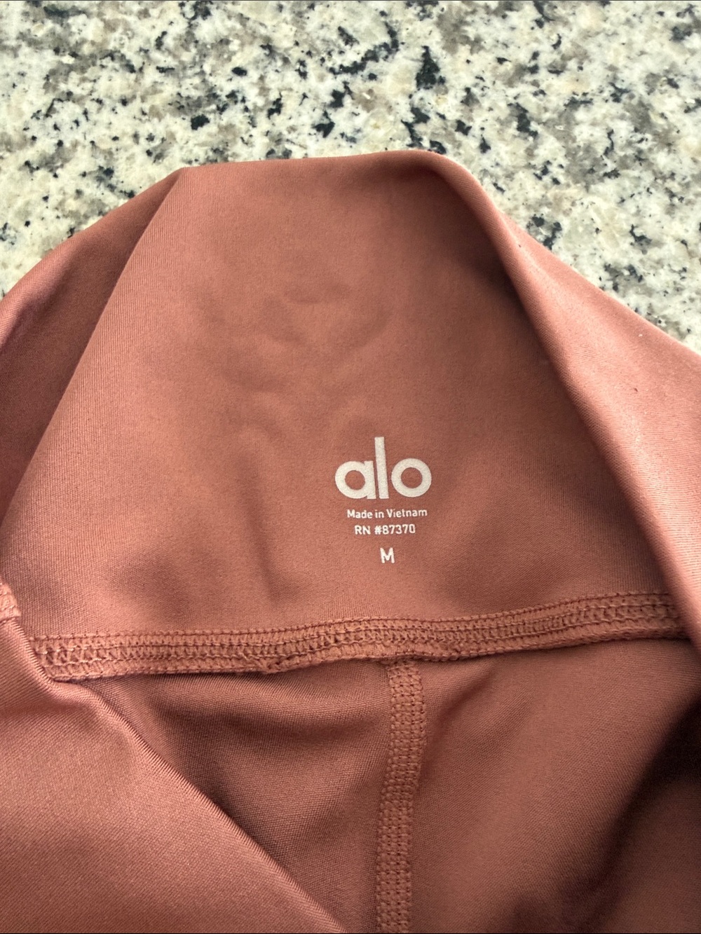 Alo yoga 7/8 High-Waist Airlift Legging in chestnut size medium - Picture 4 of 6